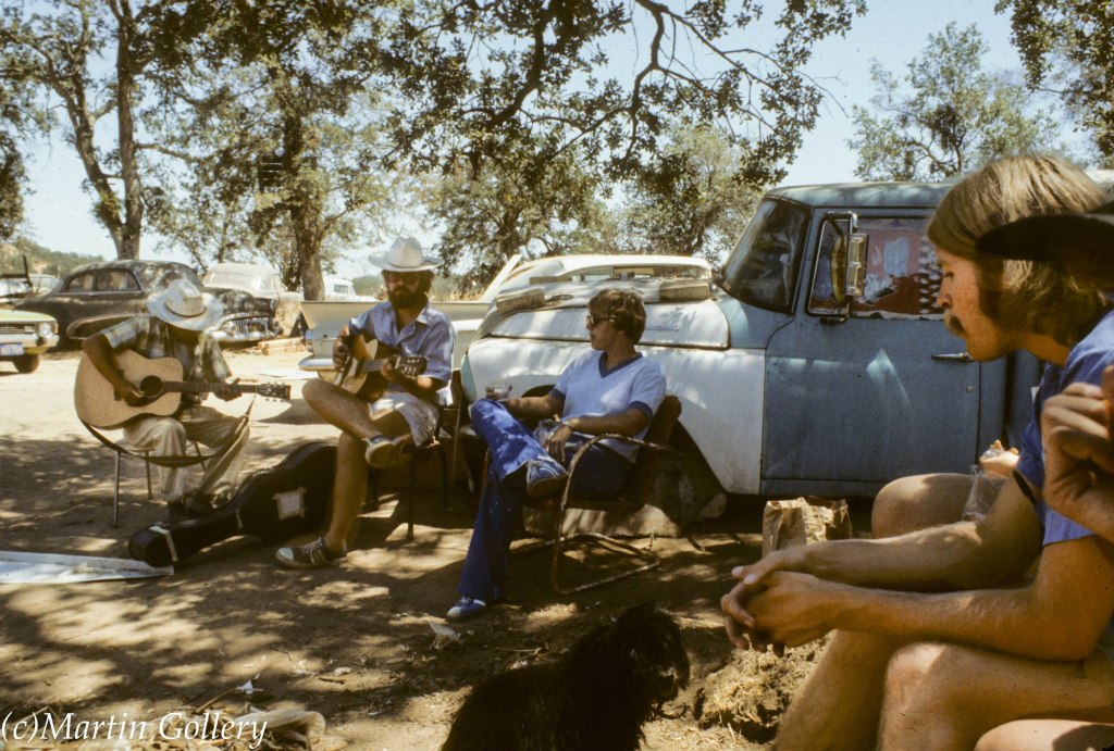 Frank the guitar man playing Your Cheatin Heart with Floyd McKeithen playing along