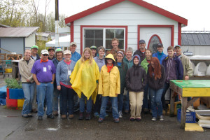 Sarah, third from left in back row, with the Shepherd of the Sierra Alternative Break group in Portland in 2015.