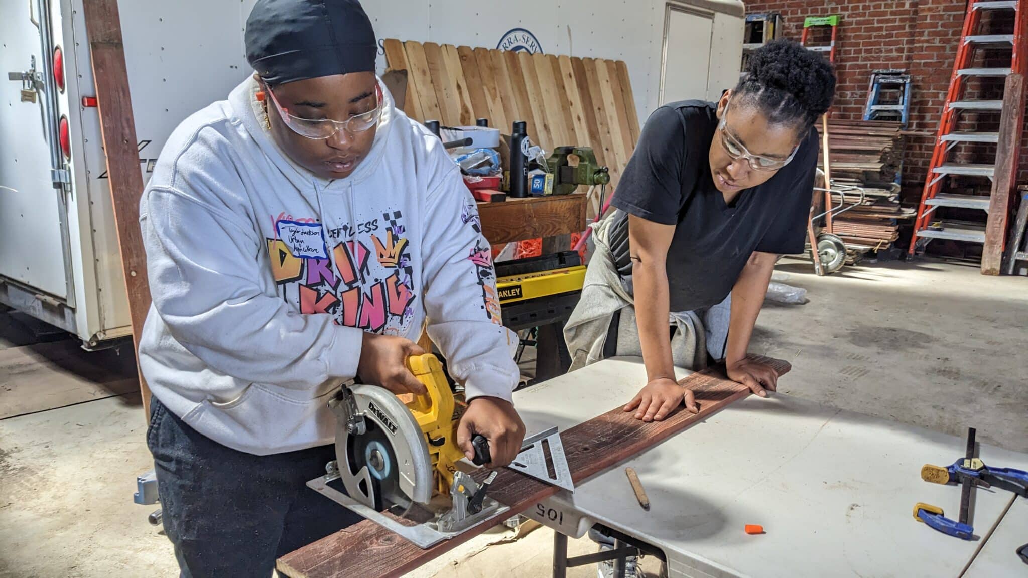 Taylor and Jai on saw